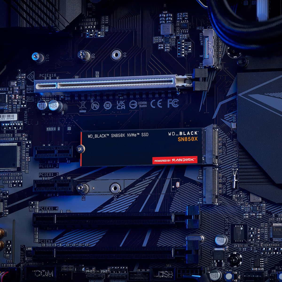 Western Digital WD_BLACK SN850X NVMe SSD 2 TB interne SSD mit schwarzem Gehäuse, PCIe Gen4, schnelle Lese- und Schreibgeschwindigkeit